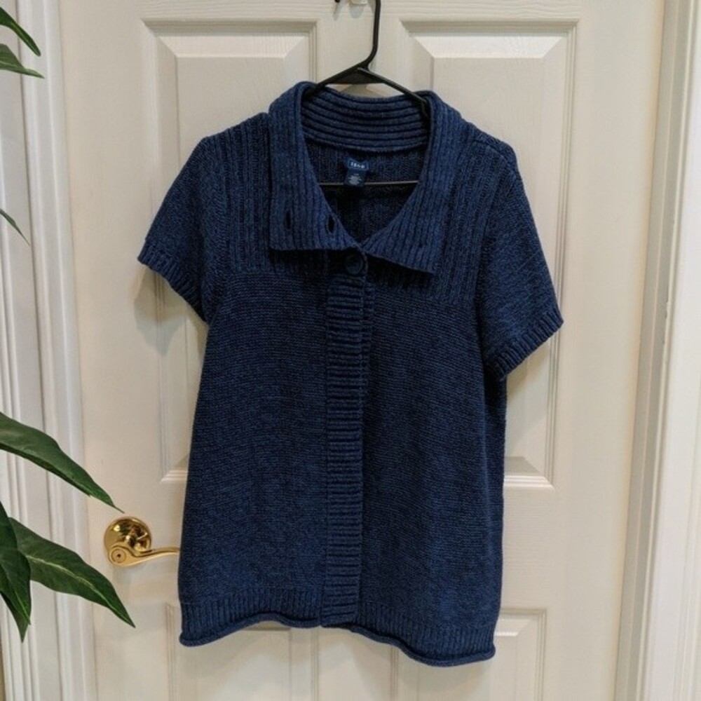 Izod Women's Three Button Sweater - Cowlneck Size Large